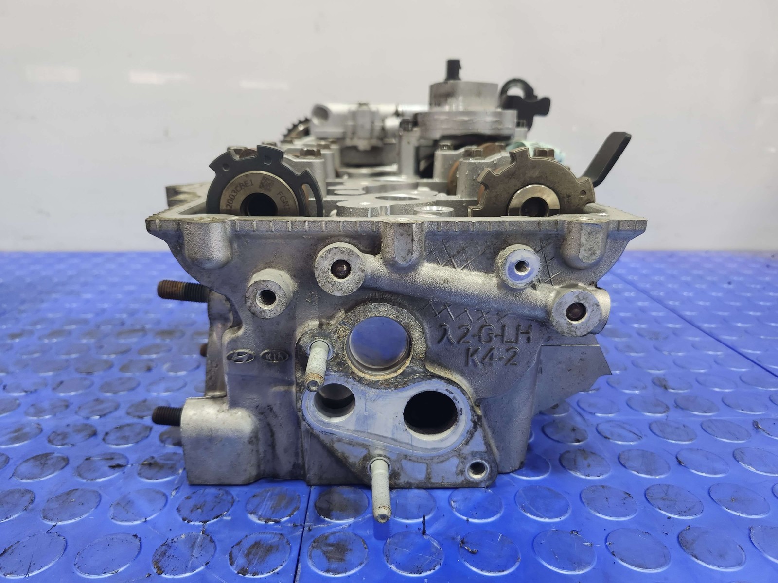 15-18 Kia Sedona 3.3L Cylinder Head Assembly Left (Front) OEM 221103CGC1