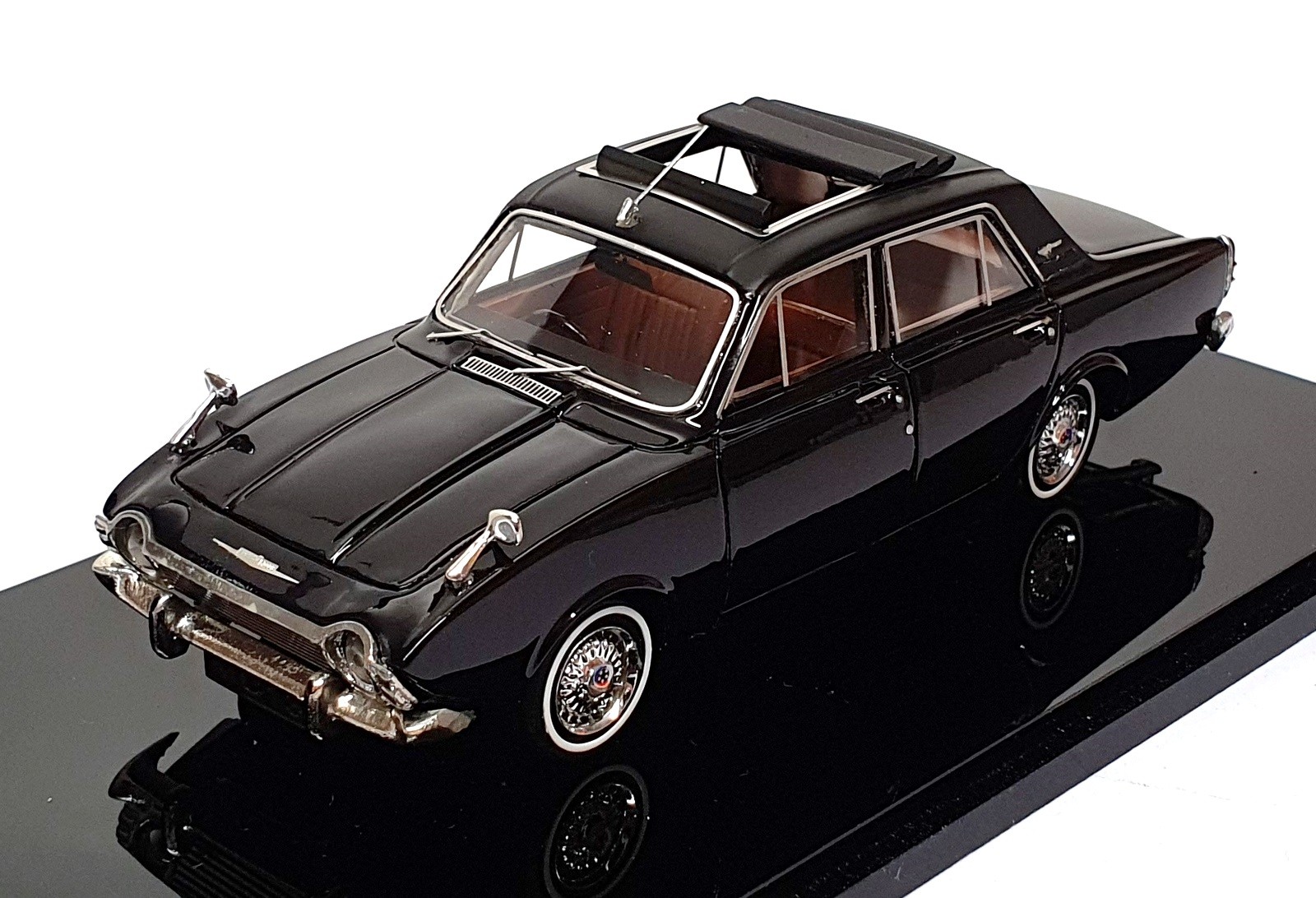 British Heritage Models 1/43 Scale MC13 - 1970 Ford Corsair 2000E - Black