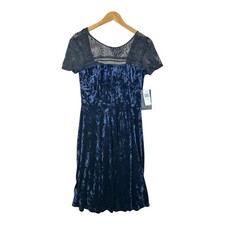 New Sangria Crushed Velvet Short Lace Sleeve Dress size 4 Blue/Black