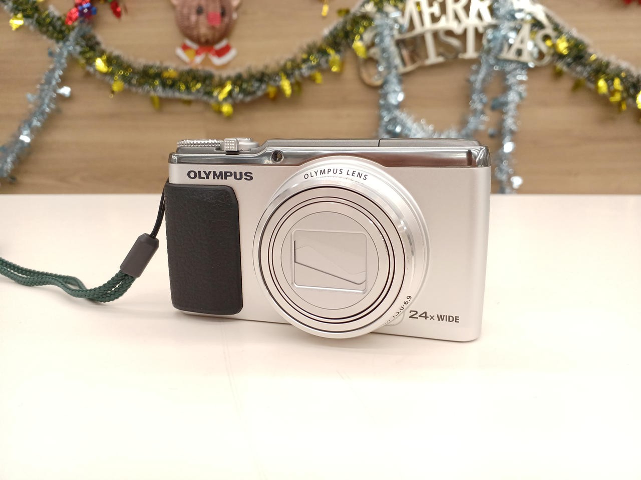 OLYMPUS SH-60 Digital Camera