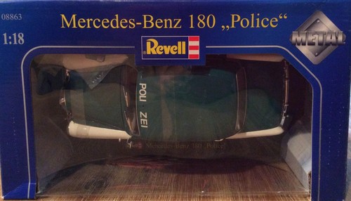 1:18 Revell Mecedes-Benz 180 Police - Picture 4 of 5