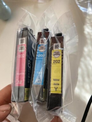 New ! EEpson T200 Cyan/Magenta/Yellow Standard Yield Ink Cartridge, 3/Pack