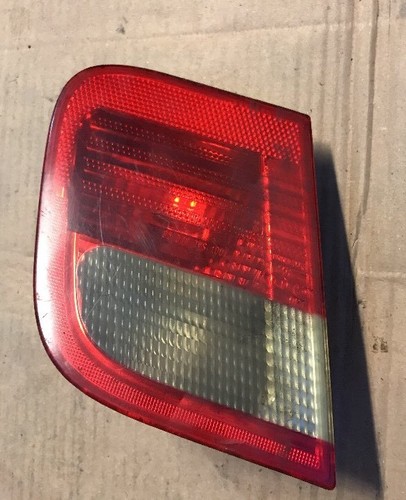 BMW 3er E46 - Rückleuchte Rücklicht Heckleuchte innen rechts 8364924