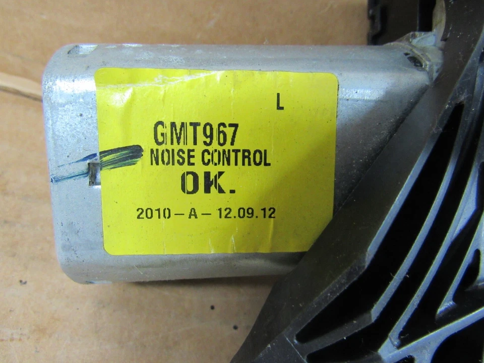 Motor limpiaparabrisas trasero Buick Enclave 2008 a 2017 3,6 L W000009671 Foto 4 de 4