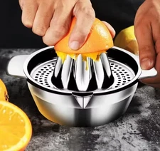 Stainless Steel Citrus Juicer – Manual Lemon Squeezer with Bowl & Strainer