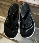 CROCS Women’s Crocband Flip Flops Thong Sporty Beach Sandals SZ 7 Black White — photo 5