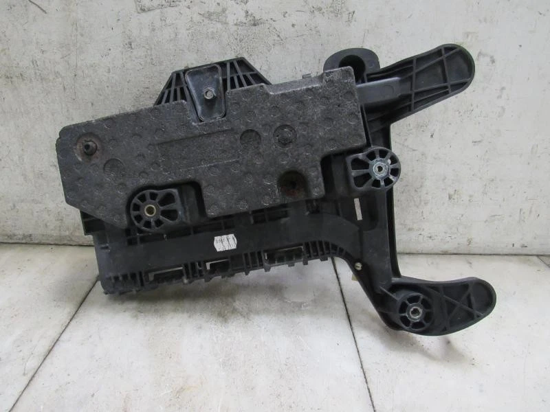 Bandeja de batería VW Passat 2014 OEM 1K0915333B Foto 4 de 4