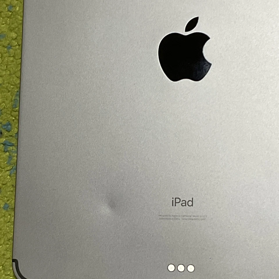 Apple iPad Air 4th Gen, 64GB (WIFI + LTE) (Unlocked) - Space Gray - Image 4 of 4