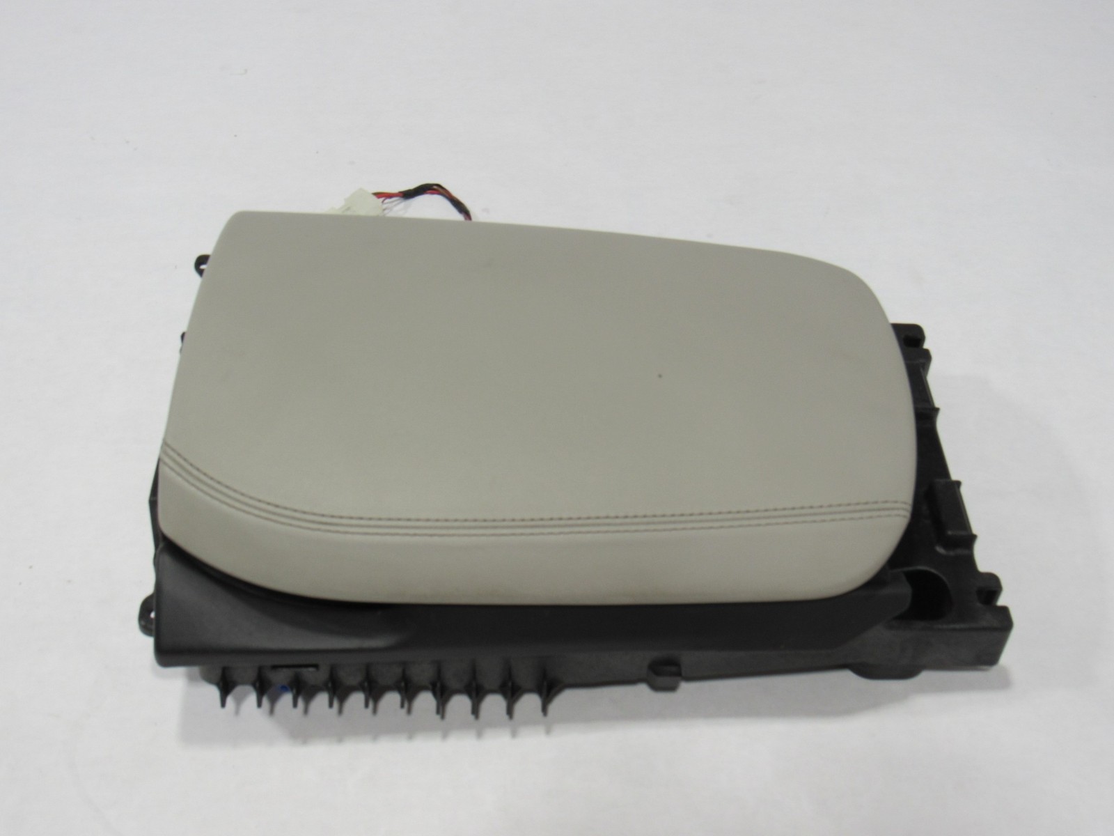 14-20 BMW I8 2015 Front Center Console Armrest Arm Rest Lid Storage Cover :M