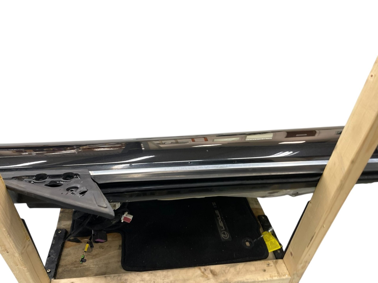 2008-2016 MASERATI GRANTURISMO FRONT RIGHT DOOR ASSEMBLY W/ GLASS NERO PASTELLO