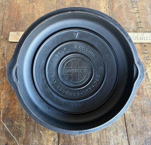 Vintage Griswold #7 Cast Iron Skillet Lid Self Basting 1097