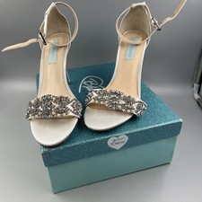 Blue By Betsey Johnson Size 8M Ivory Juno Sandal High Heel