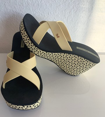 ipanema lipstick wedge