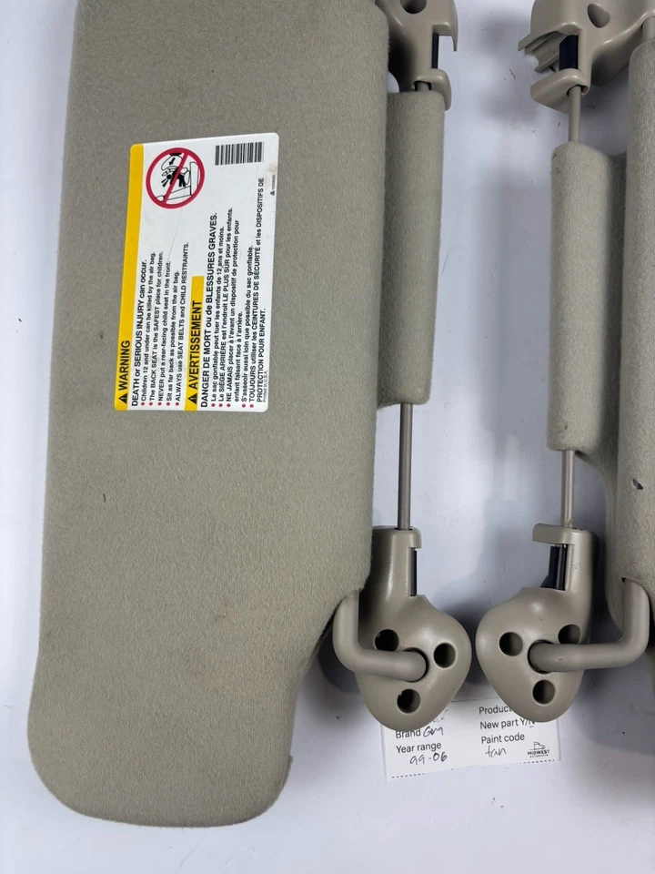 99-06 Chevy GMC Silverado Sierra Tahoe Suburban Yukon Sun Visor Set OEM - Image 3 of 4