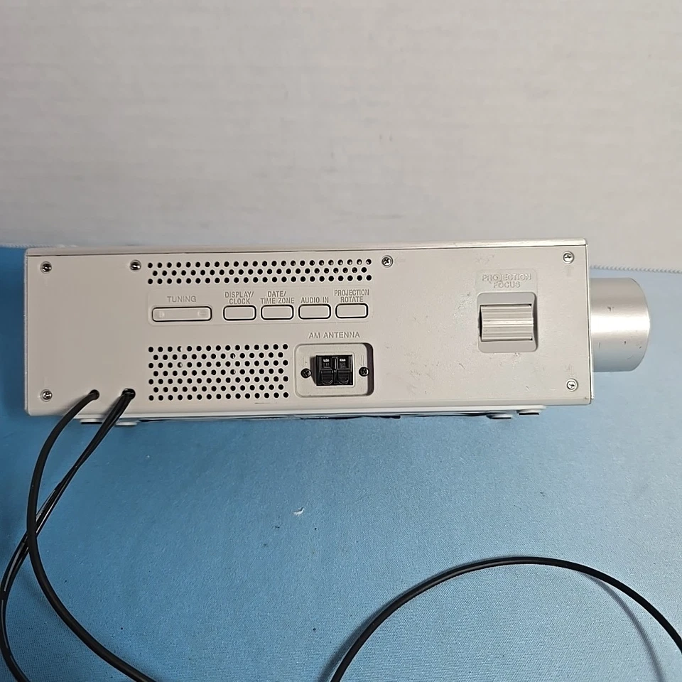 Sony Dream Machine ICF-C717PJ Alarm Clock AM/FM Radio with projector - Image 4 of 4