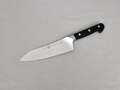 *RARE* ZWILLING JA HENCKELS 'ZWILLING PRO' 38417-180 7'' Rocking Santoku Knife