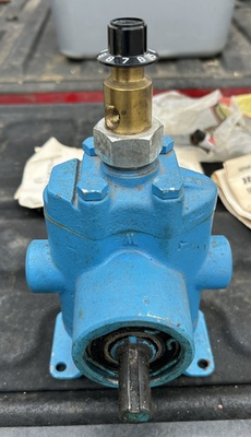 #ad Hypro 5321 TWIN PISTON PUMP With Liquid Injection And Unloader Bypass Valve $799.00