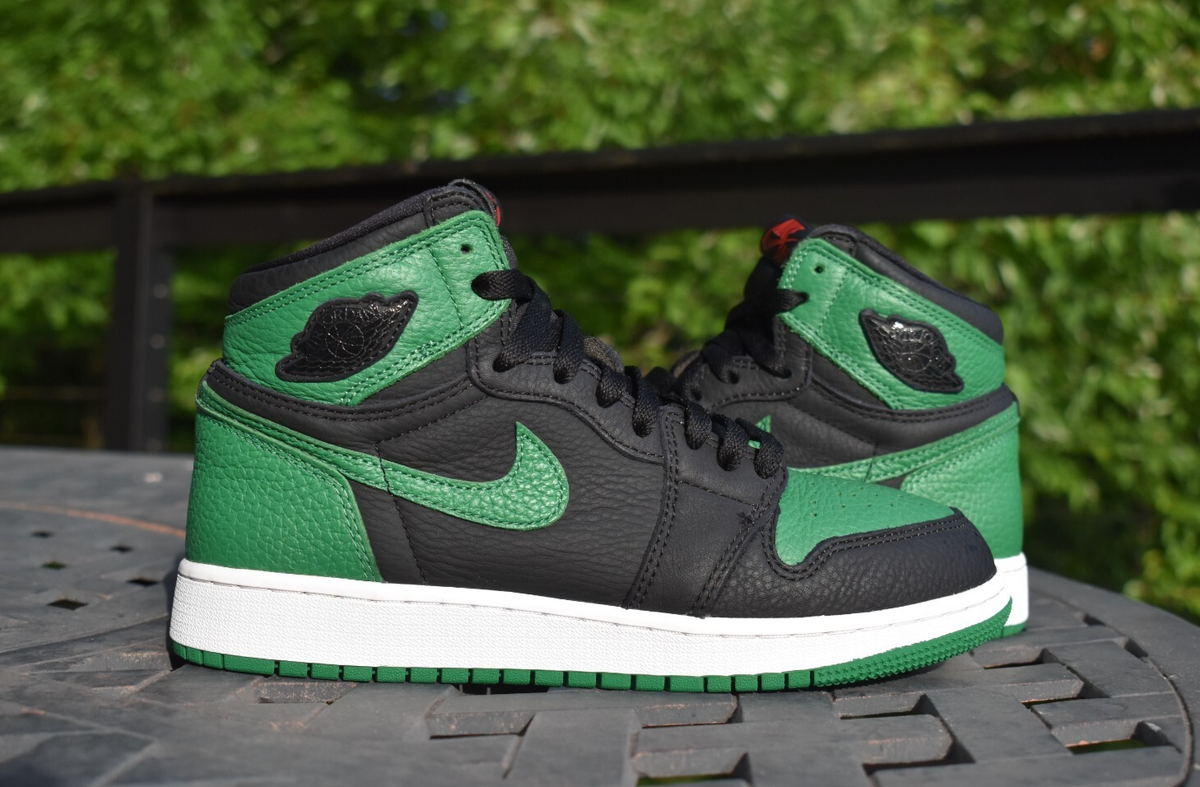 【美品】NIKE Air Jordan 1 Retro High OG GS Amazon.com | Nike Jordan Youth Air 1 Retro High OG GS 575441