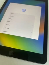 Apple iPad Pro MLPW2LL/A  32GB, Wi-Fi + 4G LTE, 9.7 in - Space Gray