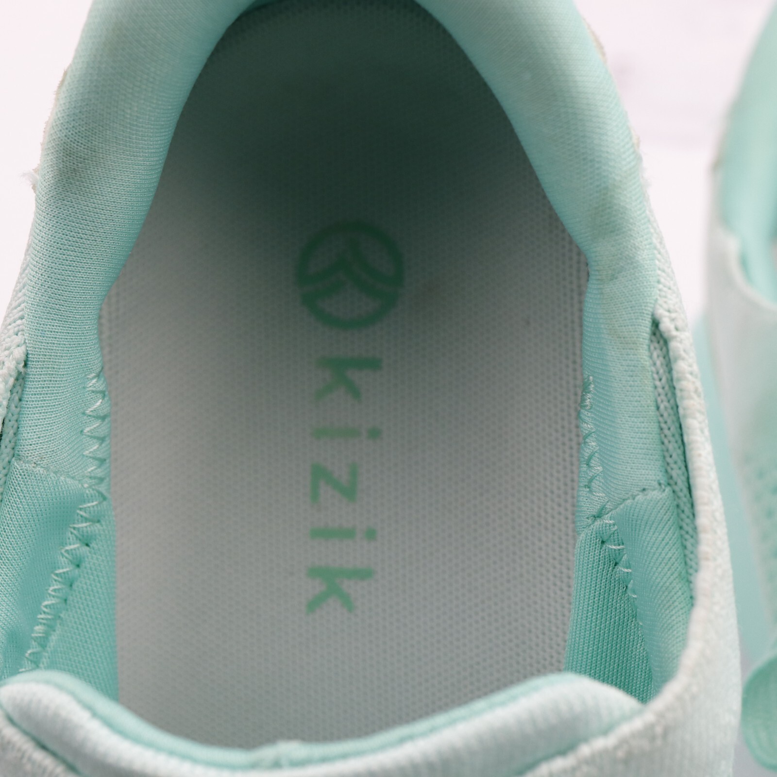 Kizik Mens Lima Sneaker Size 9.5 WIDE Hands Fress Shoe Green Honeydew Atheltic