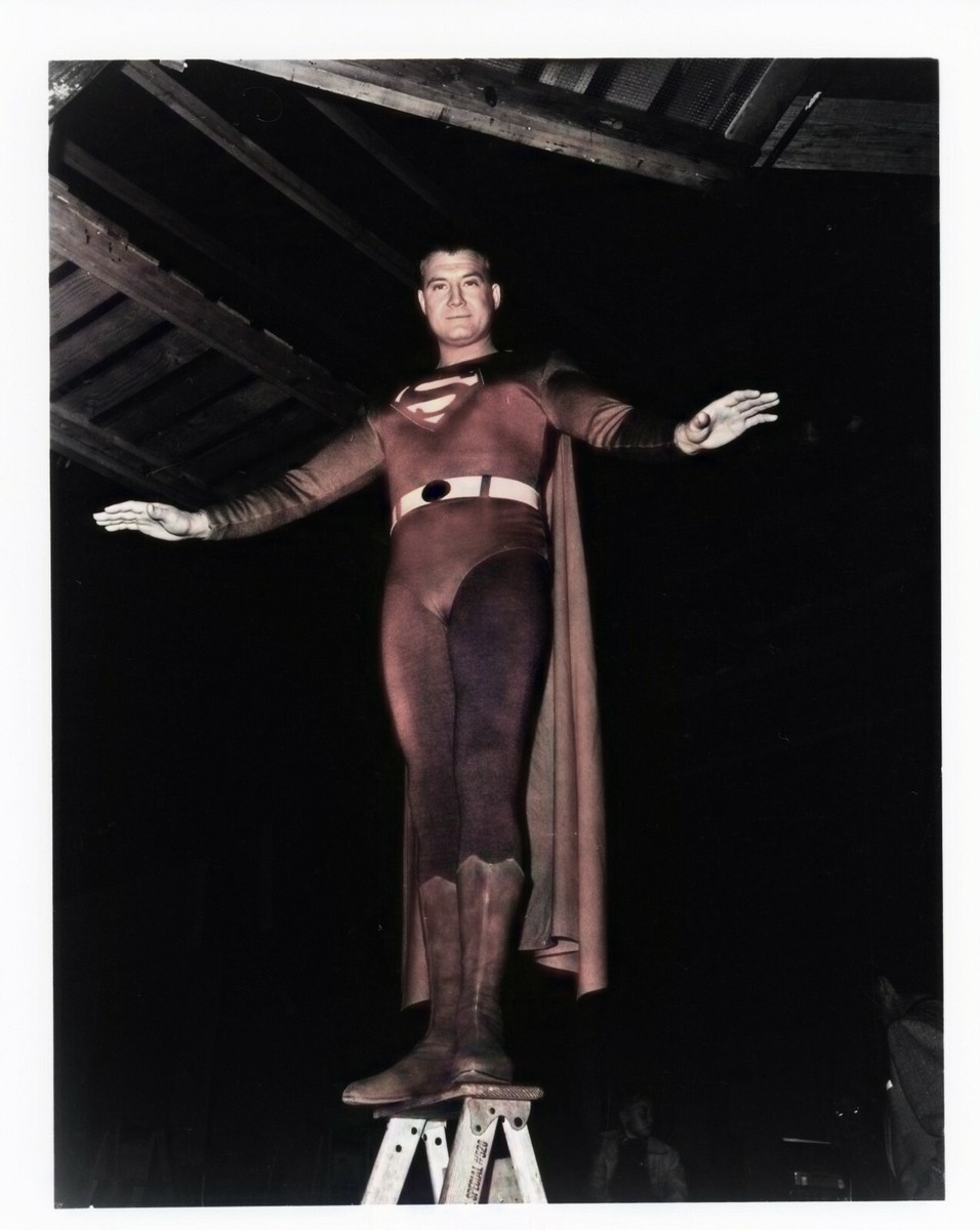 Superman Reeves Muscles George Reeves Body George Reeves Superman Art | CapedWonder Superman