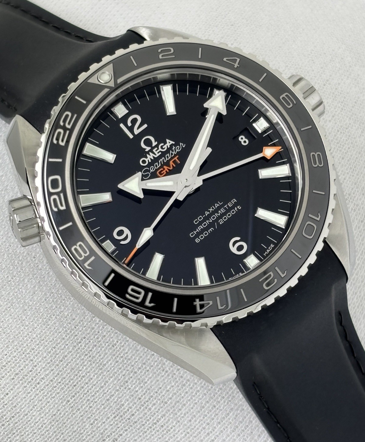 OMEGA Seamaster Planet Ocean GMT Black Ceramic Bezel Auto Gents Watch 44mm 2022