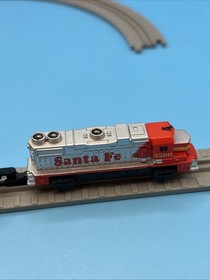 VTG 1989 Galoob Micro Machines Santa Fe Train Engine, 3 Cars and 7 Track Pieces