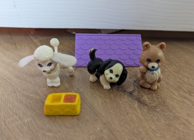 1992 Littlest Pet Shop Cozy Home Pets Puppy Pals with Playhouse