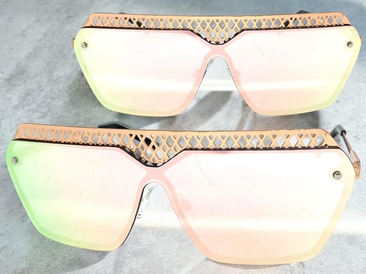 Pink Mirror Shield Sunglasses with Gold Accents Amazon.com: Versace VE 4393 533487 Transparent Fuxia Plastic  main image 2