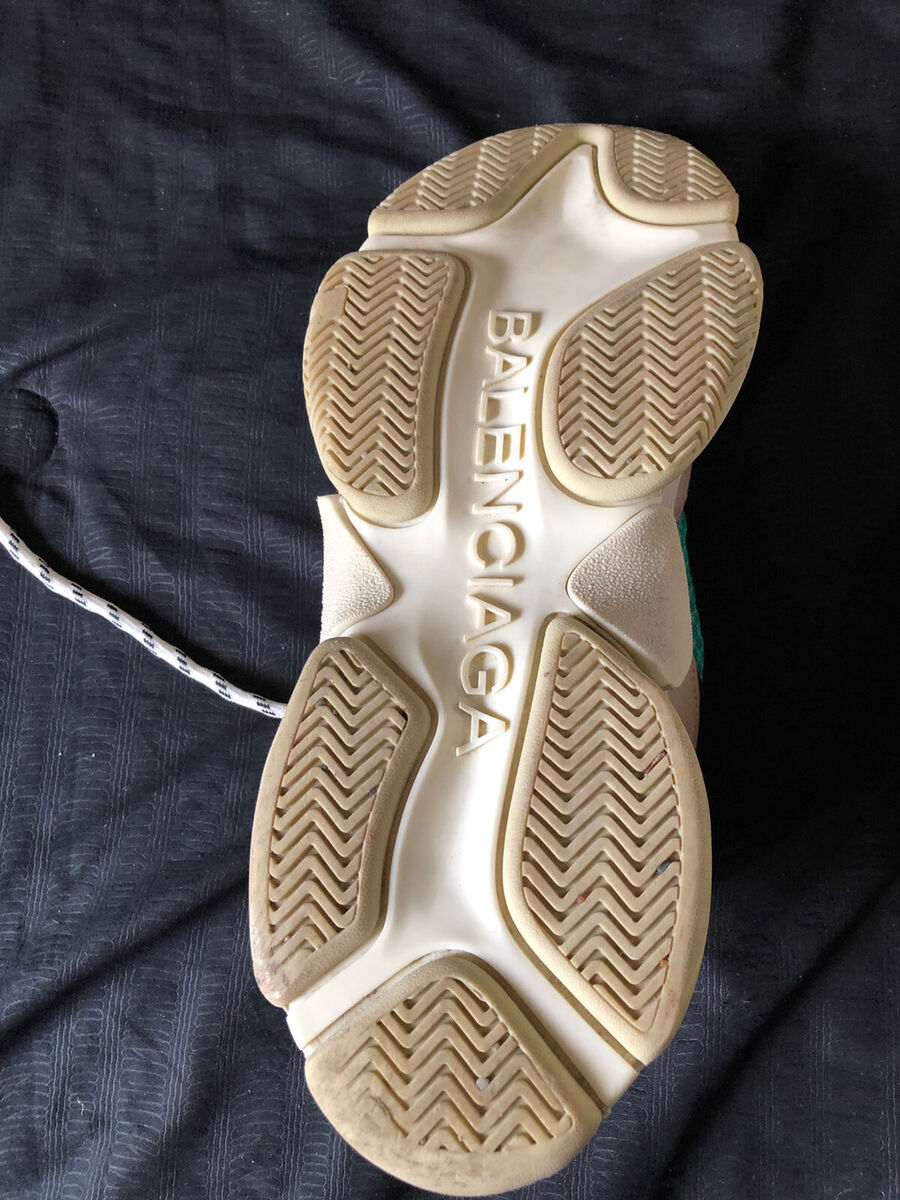 Balenciaga Sneakers, EU 44/ USA 11, Triple Beige Excellent Balenciaga Sneakers, EU 44/ USA 11, Triple Beige Excellent
