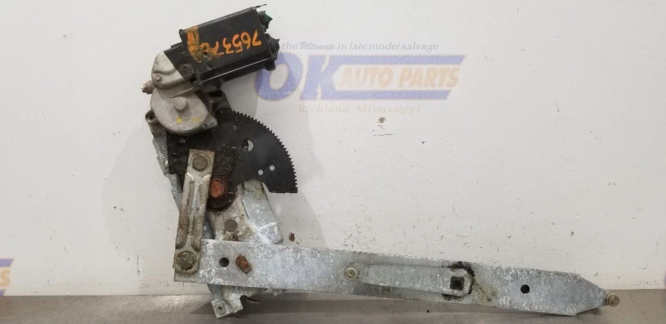 1968 CADILLAC DEVILLE 2 DOOR POWER WINDOW REGULATOR FRONT RIGHT PASSENGER - Image 2 of 4