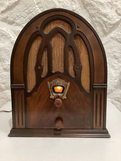 Beautiful Antique Vintage 1930's CROSLEY Model 148 CATHEDRAL RADIO WORKS!!