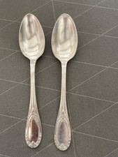 Paire de grandes cuillères de table en ARGENT MASSIF -