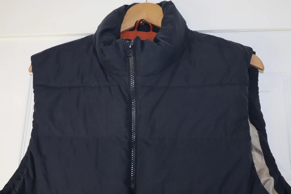 Gap Men’s Deep True Navy Primaloft Puffer Vest Size L Sleeveless Zip Closure VGC - Image 2 of 4