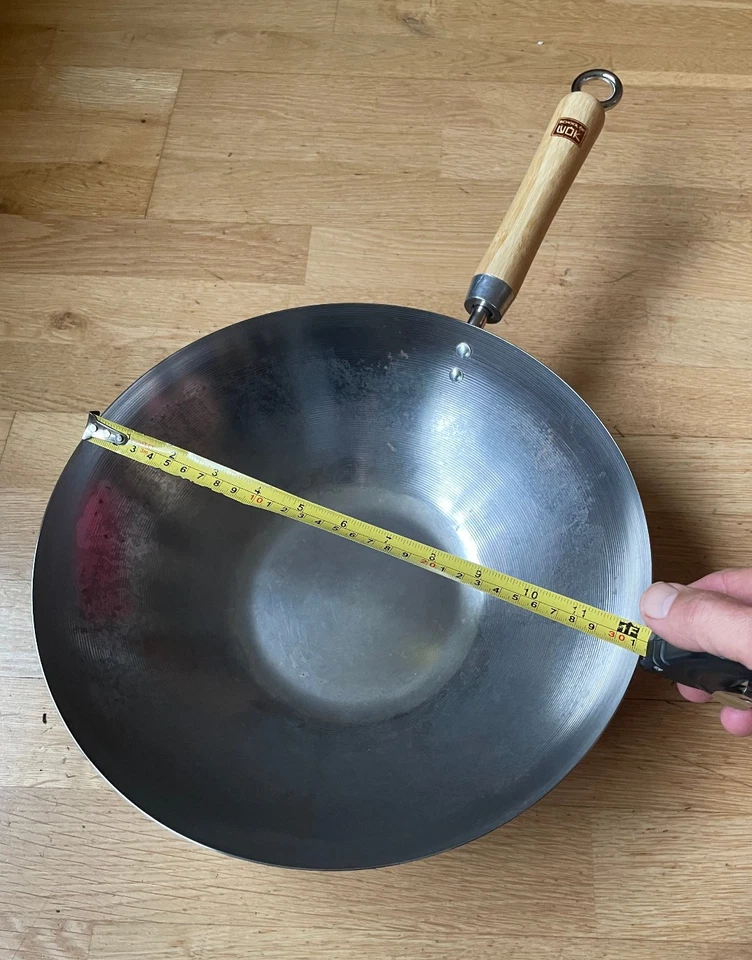 2 Wokpfannen Cooks Essentials 26cm und 32cm Alu Natur mit Holzgriff. - Bild 4 von 4