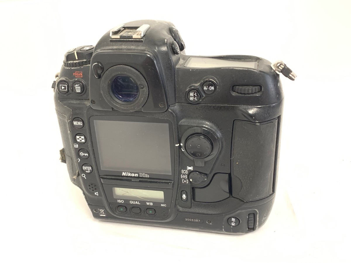 Nikon D2hs 4.1 Megapixel Digital SLR Camera Body AS IS PARTS
