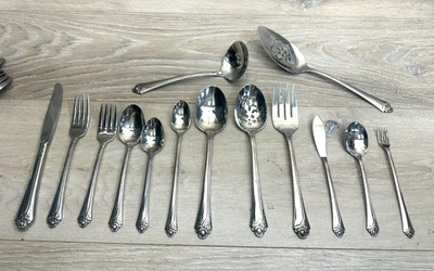 Oneida Community * FANTASY ROSE Glossy Flatware CHOICE - CHOOSE (142)