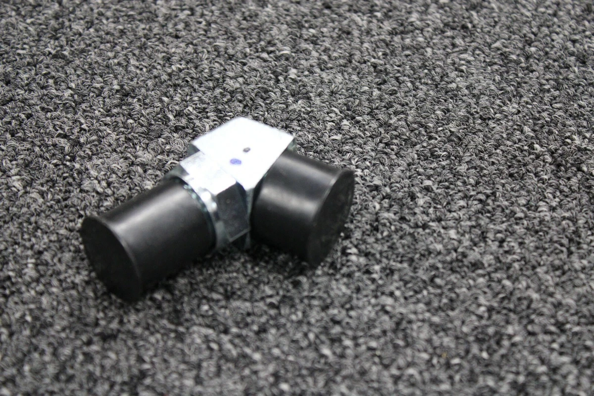 New International Elbow Assembly Part# 1886765C91 | eBay