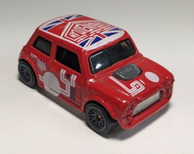 Hot Wheels Nightburnerz Urban Outlaw Red Morris Mini Cooper 1/64