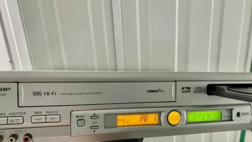 Videoregistratori vintage VHS Sharp