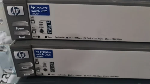 2x HP - J4900B - HP PROCURVE 2626 24 PORT SWITCH