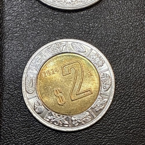 50 Pesos Set of 2, $1, $2, $5, $10 Pesos Coins, The Paper Money Is Purple - Picture 6 of 14