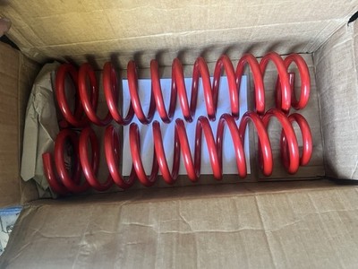 FabTech Coil Springs Powder Coated Red Jeep JKU Wrangler 2018
