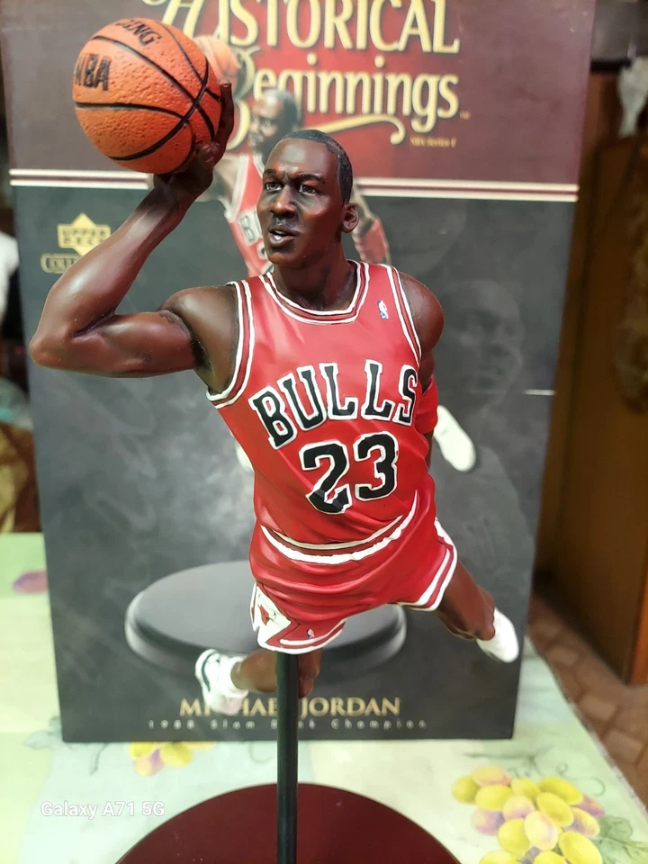 Figura 1 Slam Dunk Michael Jordan Serie 1 Upper Deck Historical Beginnings 1988 Foto 3 de 4