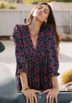 Freeman T. Porter Women s Dress Size Small Pink Green Geometric Print V-Neck