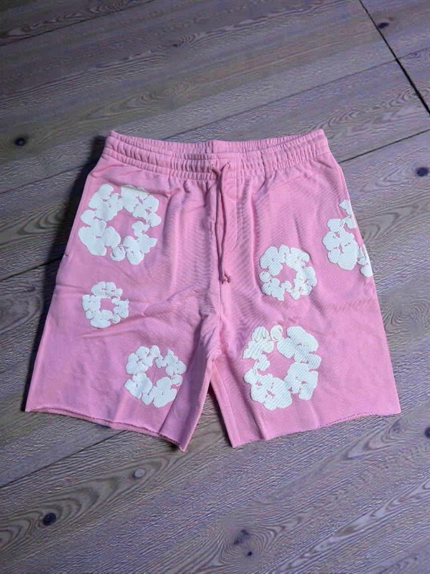 Denim Tears Cotton Wreath Shorts Pink Size Medium NWT Men's