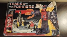 Hasbro G1 Transformers 1985 OMEGA Supreme Vintage Action Figure W Box & Insert