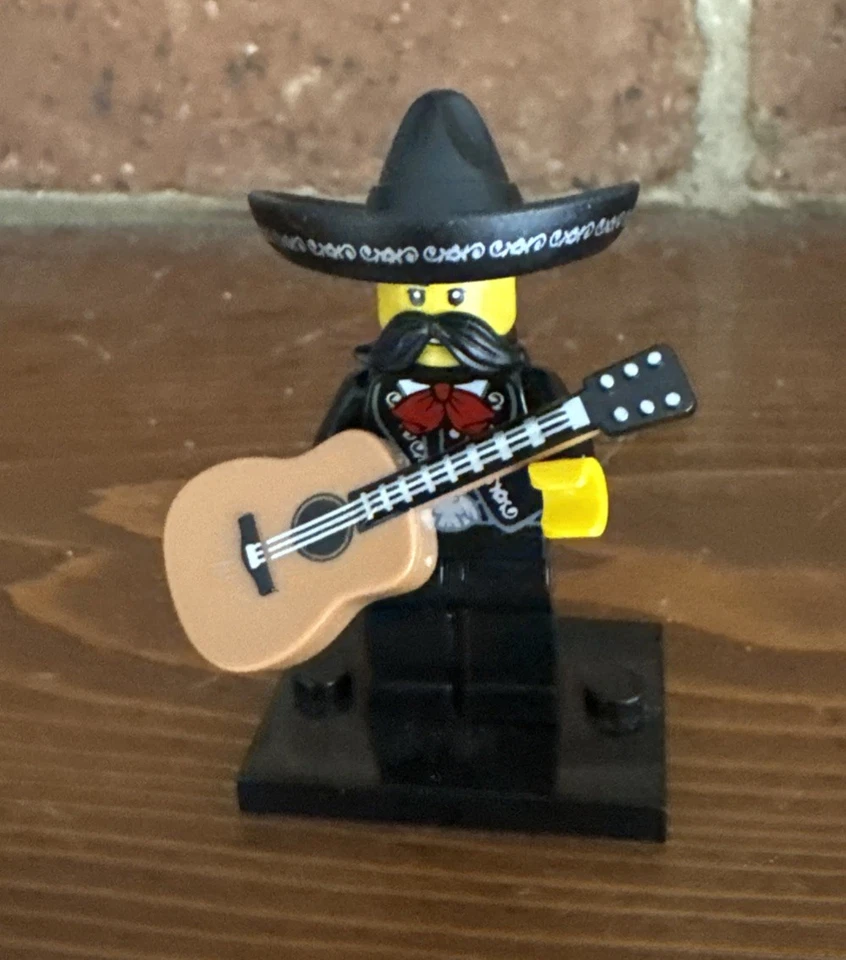 LEGO Mariachi CMF 71013 Serie 16 minifigura Foto 2 de 3