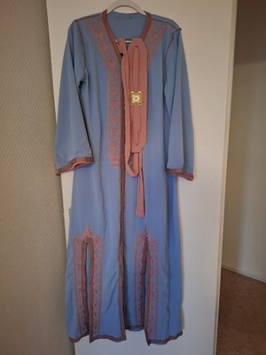 Marokkanisches Trachtenkleid doppellagig Kaftan plus Trachtengürtel