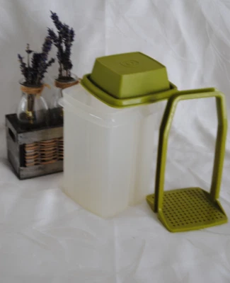 🌟TUPPERWARE Pot à Cornichon Boîte à Condiments Hermétique Vert Vintage Ancien - Photo 1/4